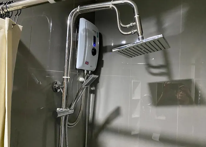 Apartment Twin Luxury Makati Marvel 300 Mbps Internet Manila