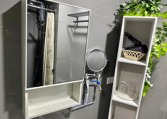 Twin Luxury Makati Marvel 300 Mbps Internet *