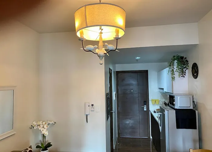 Twin Luxury Makati Marvel 300 Mbps Internet Apartment Manila