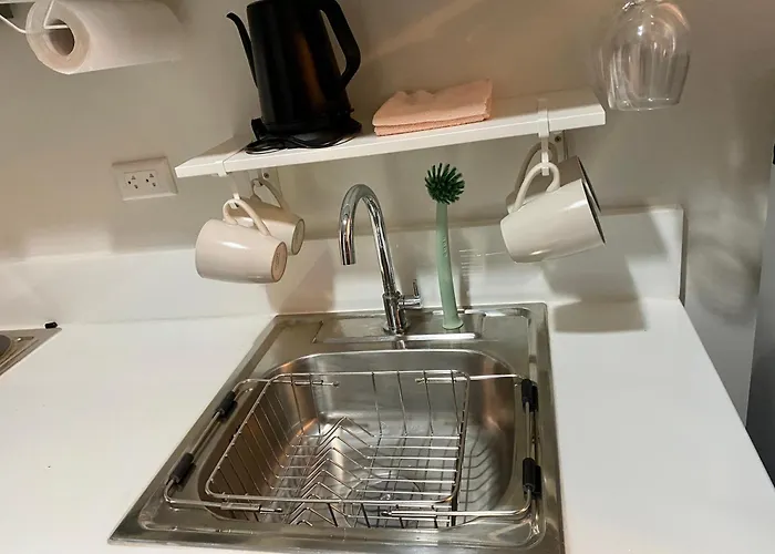 Apartment Twin Luxury Makati Marvel 300 Mbps Internet Manila