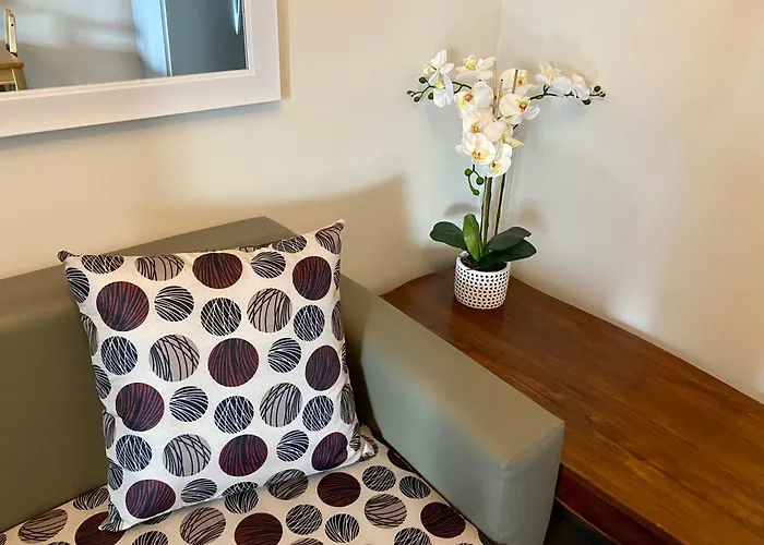 Twin Luxury Makati Marvel 300 Mbps Internet * Manila