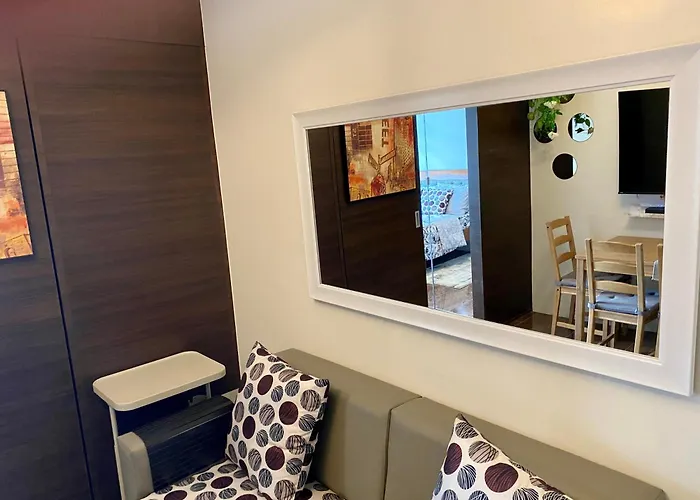 Twin Luxury Makati Marvel 300 Mbps Internet Apartment Manila