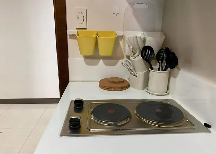 Apartment Twin Luxury Makati Marvel 300 Mbps Internet Manila