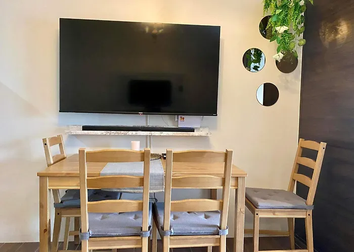 Apartment Twin Luxury Makati Marvel 300 Mbps Internet
