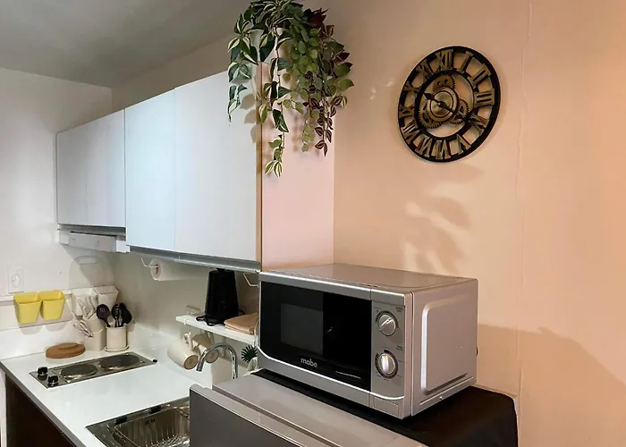 Apartment Twin Luxury Makati Marvel 300 Mbps Internet *