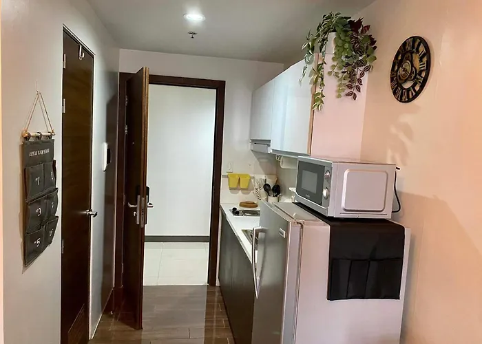 Apartment Twin Luxury Makati Marvel 300 Mbps Internet Manila