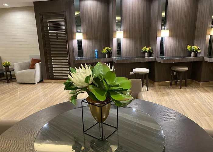 Twin Luxury Makati Marvel 300 Mbps Internet