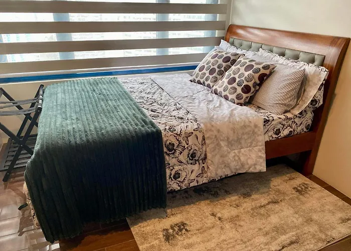 Twin Luxury Makati Marvel 300 Mbps Internet Apartment