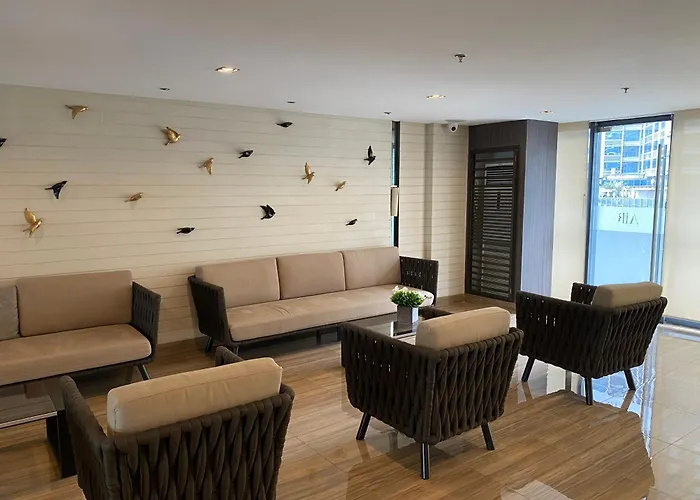 Twin Luxury Makati Marvel 300 Mbps Internet Apartment *
