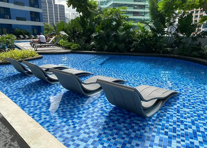 Twin Luxury Makati Marvel 300 Mbps Internet Apartment *